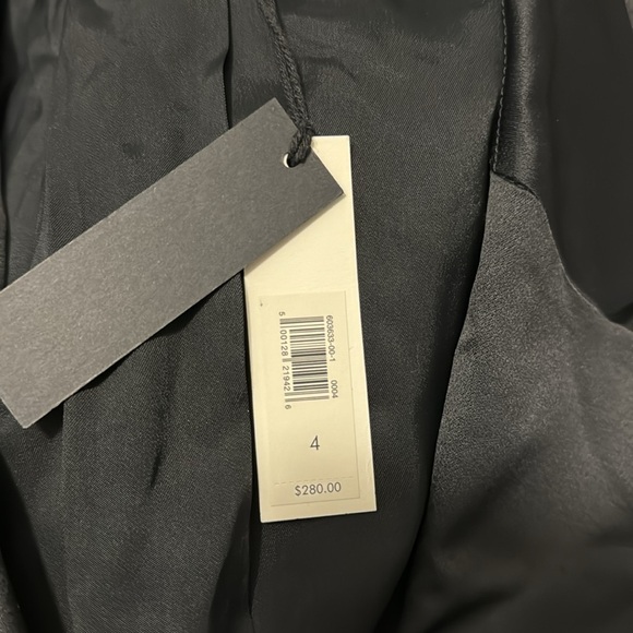 NWT! Banana Republic Black Slim Italian Satin Blazer - Multiple Sizes🩵💫 - Picture 9 of 12